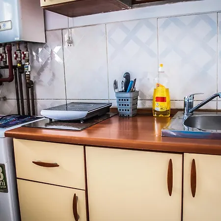 Purple Butterfly Studio In City Center Apartment