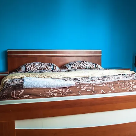 Purple Butterfly Studio In City Center Apartment *